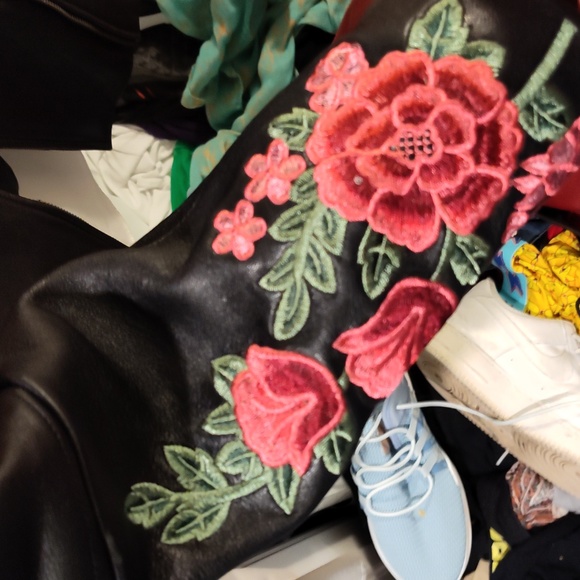 New Black leather Jacket w/embroidery - Picture 9 of 14